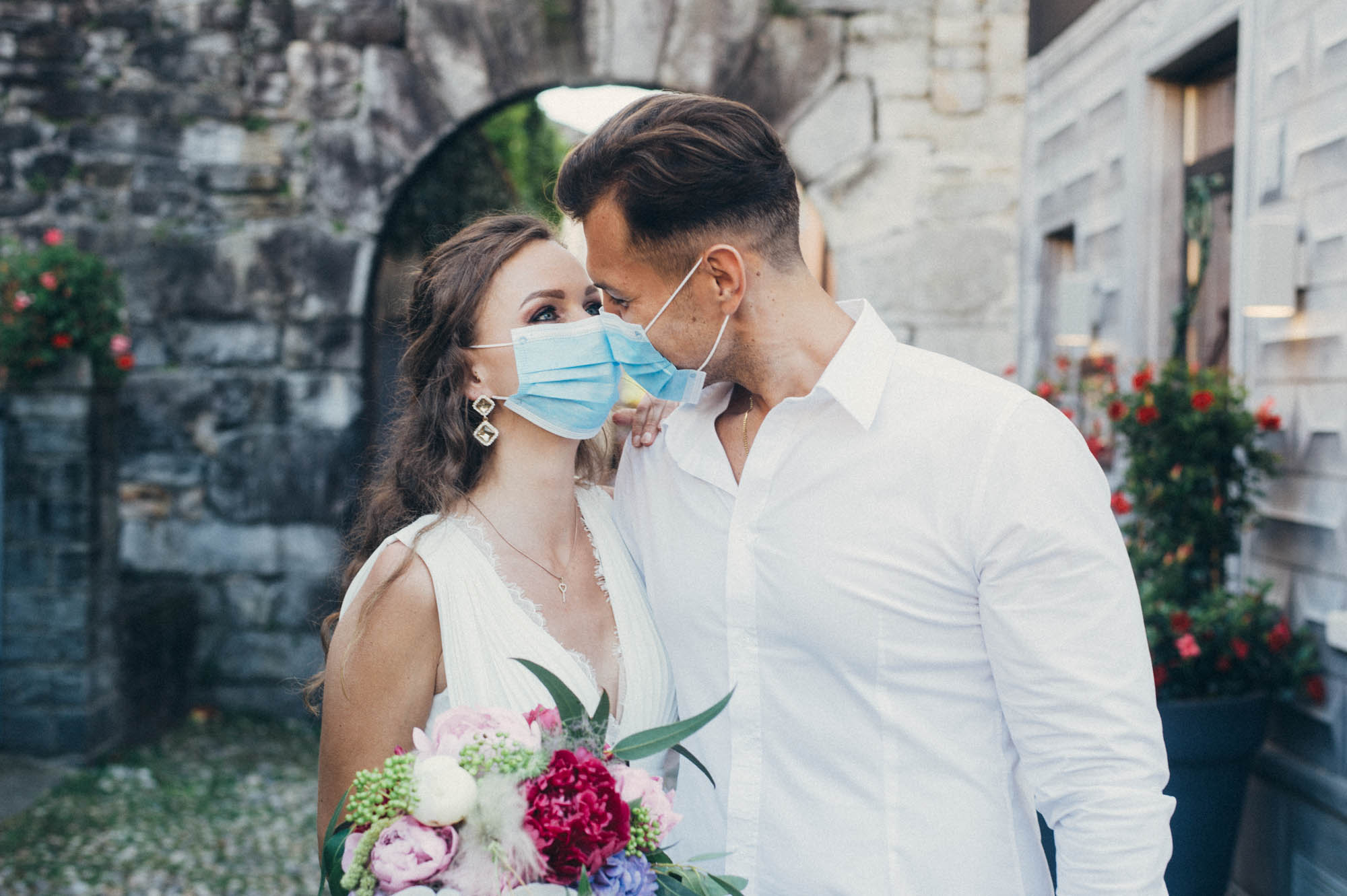 corona-wedding-switzerland-ladiesandlord001